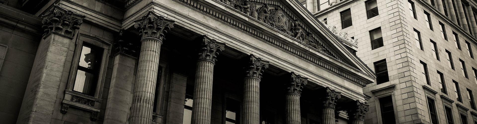 bank Photo by Etienne Martin on Unsplash